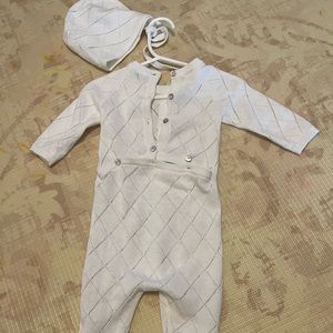 Maniere white footiez with bonnet 9 months